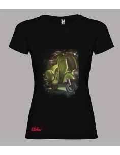 CAMISETA CHICA “ VESPA VERDE FARO BAJO” 2